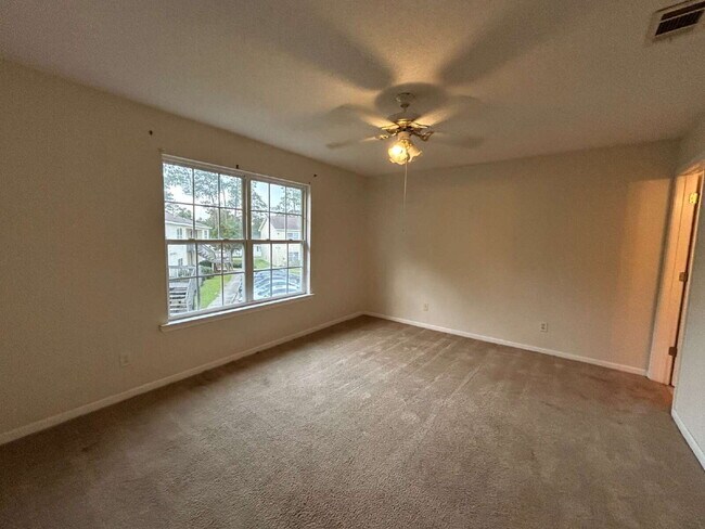 Building Photo - Apartment for Rent