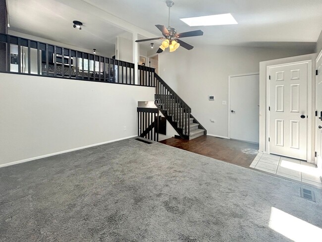 Building Photo - $0 DEPOSIT OPTION. DESIRABLE DAKOTA STATIO...