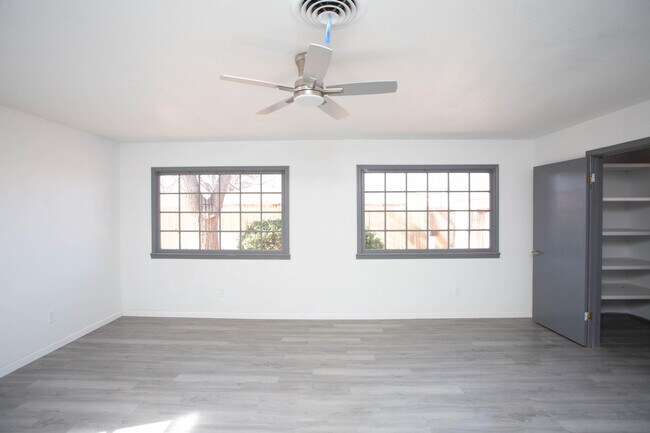 Building Photo - 6114 Nashville Ave