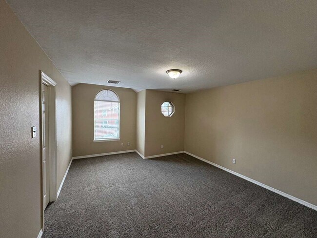 Building Photo - 9139 Prairie Trails Dr