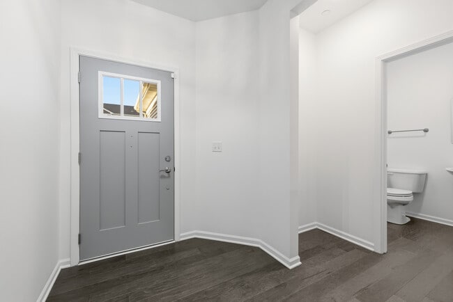 Building Photo - 2666 Martini St