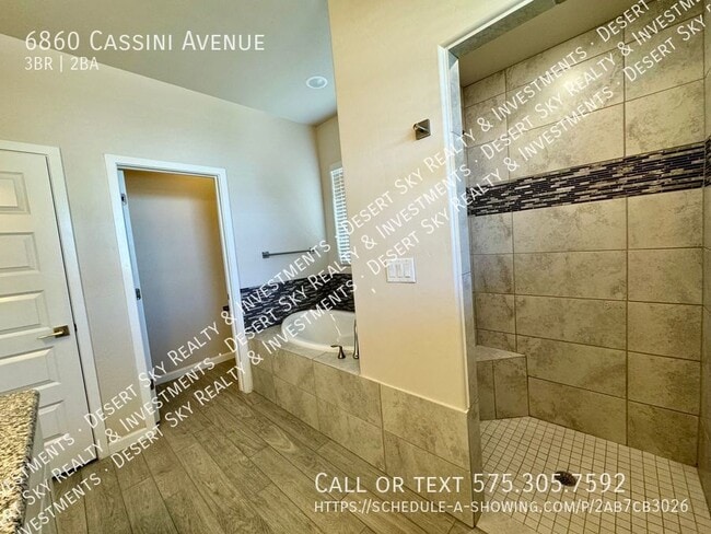 Building Photo - 6860 Cassini Ave