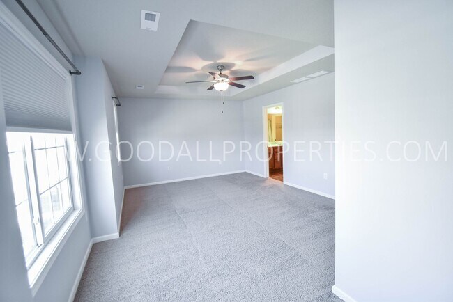 Building Photo - 4 Bedroom 3.5 Bath in Waukee