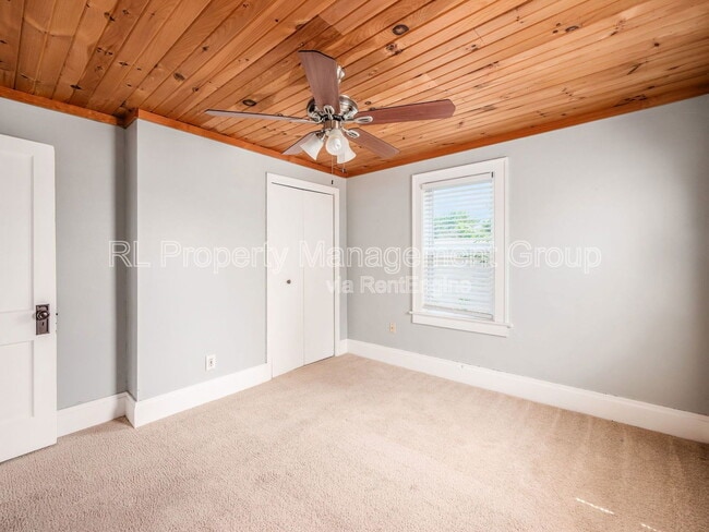 Building Photo - 669 Sheldon Ave