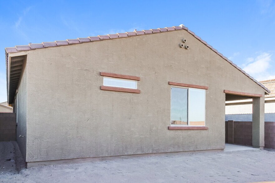 Building Photo - 10712 W Embrey Dr