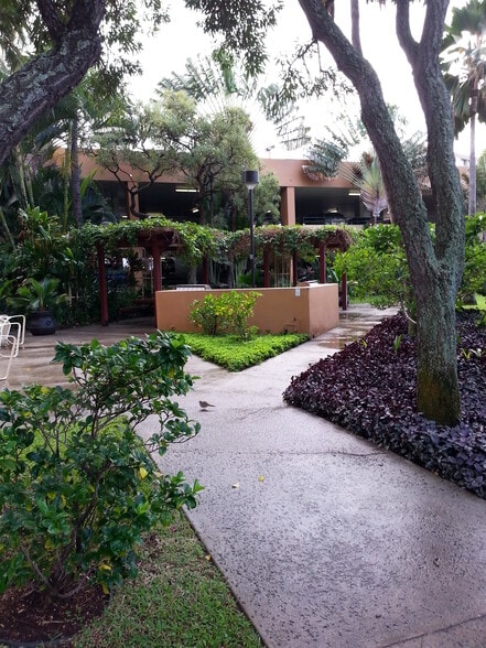Building Photo - 5333 Likini St