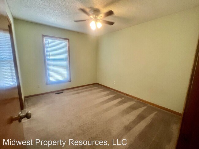 Building Photo - 3 br, 2 bath House - 1100 NE Ball Dr
