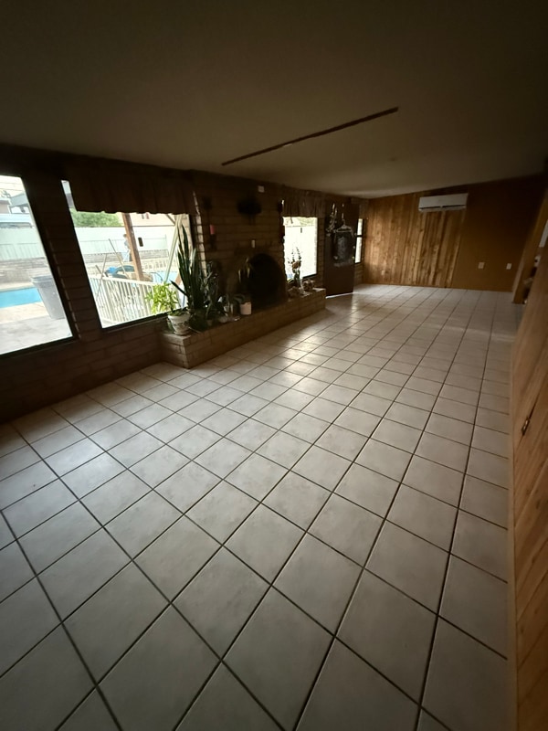 Building Photo - 5905 Fawn Ave