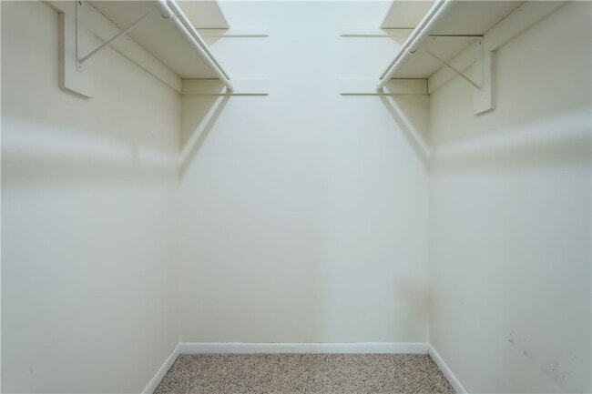 Building Photo - 584 Eastbrooke Ln