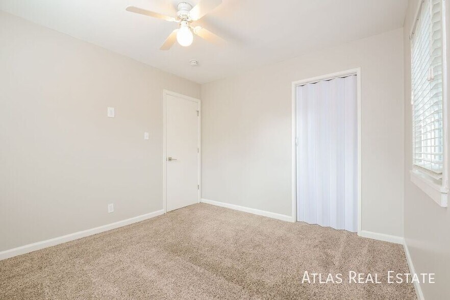 Building Photo - 1710 Hoffman Way