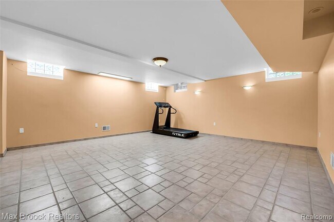 Building Photo - 107 Millstone Rd