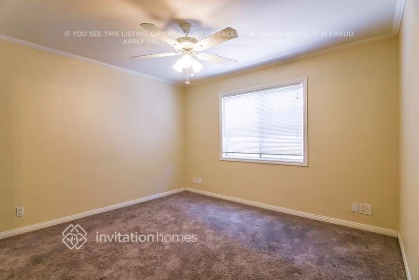 Building Photo - 7318 Zelzah Ave