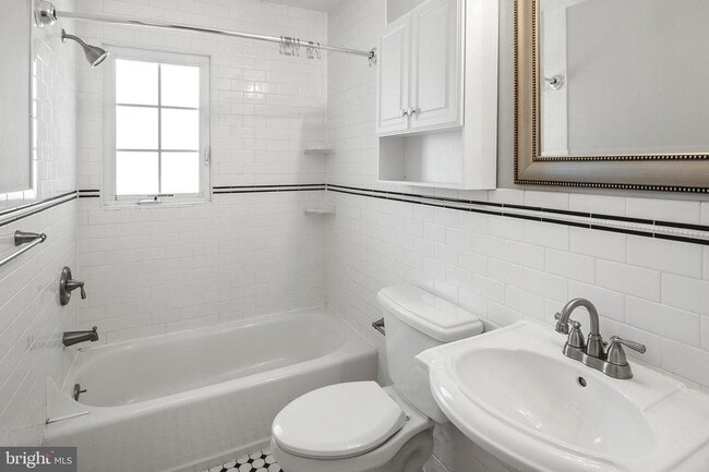 Building Photo - 604 Goucher Blvd