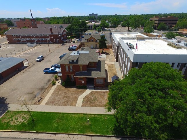 Building Photo - 1020 9th St