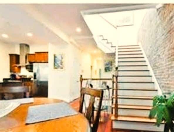 Primary Photo - 12 Follen St
