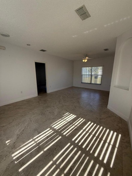 Building Photo - 315 Edgewood Ct