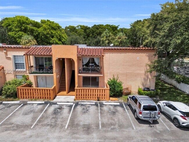 Building Photo - 7100 Fairway Dr