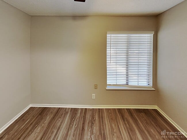 Building Photo - 6649 Gazelle Dr