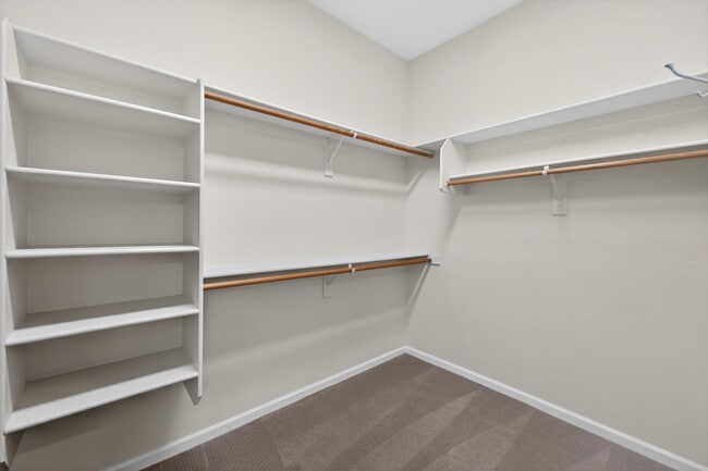 Building Photo - 4385 S Crosscreek Dr