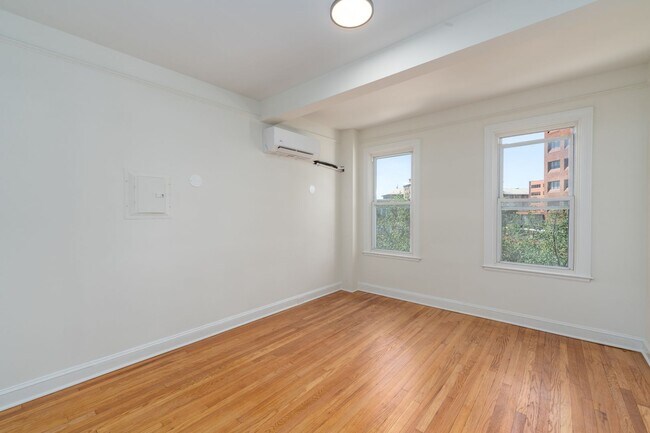 Building Photo - 2-Bedroom plus Office/Den, 1-Bathroom Apartment with Porch near JHU