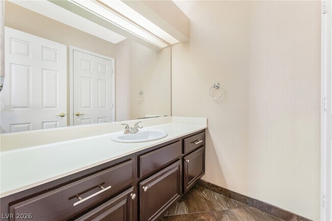 Building Photo - 1111 Sleetridge Dr