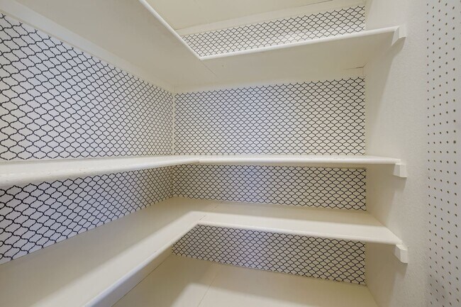 Building Photo - 464 Wind River Dr