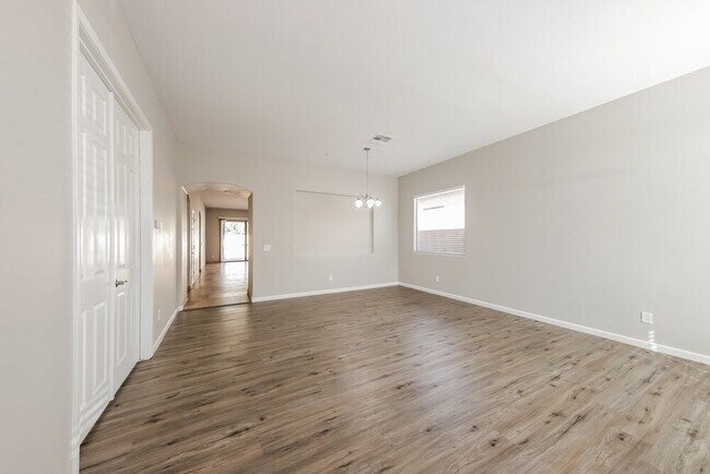 Building Photo - 10416 W Carlota Ln