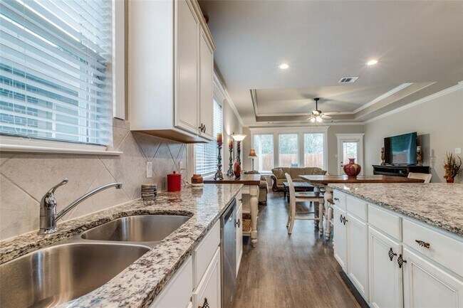 Building Photo - Looking for your first home or your forever home, the open floor plan on this beautiful home in t...
