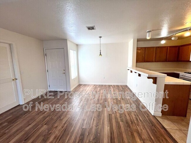 Building Photo - 8452 Boseck Dr