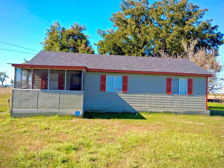 Building Photo - 201 West Ave N