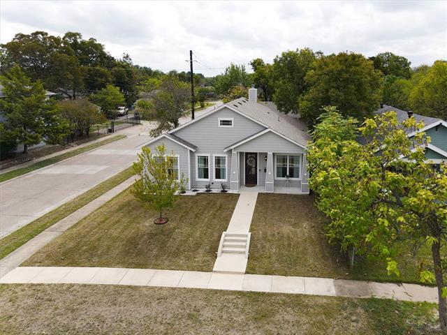 Building Photo - 2700 Gladstone Dr