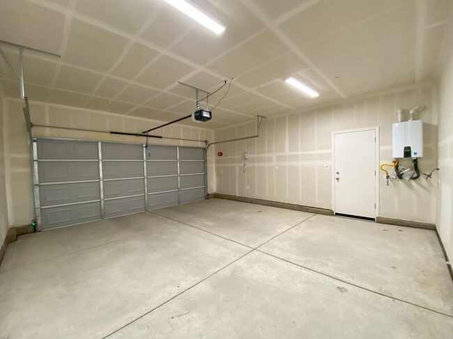 Building Photo - 4422 Andrea Dr