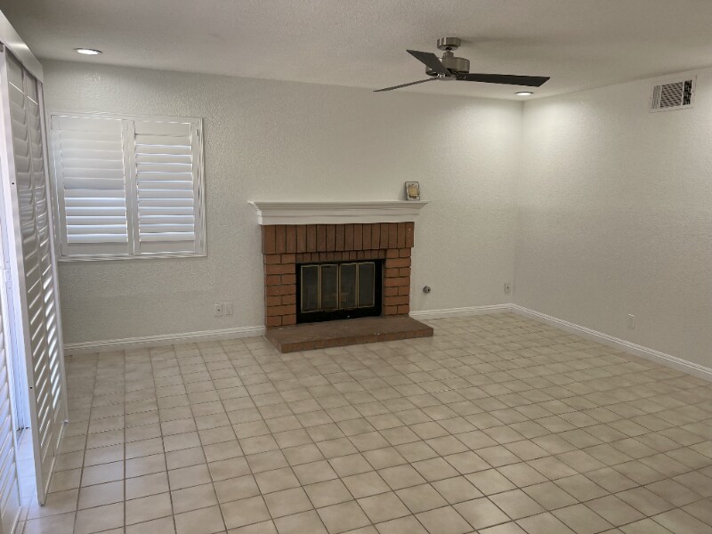 Building Photo - 24430 Robinwood Dr
