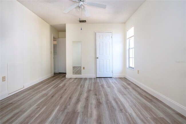 Building Photo - 3807 Joyce Dr