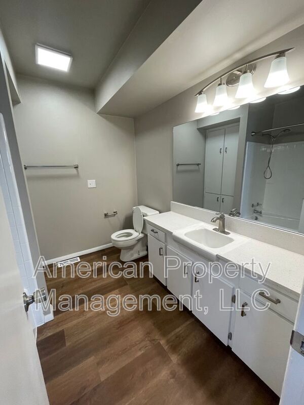 Building Photo - 7217 E 55th Pl