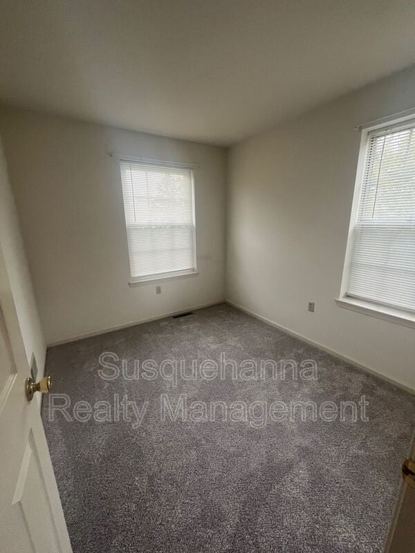 Building Photo - 68 Shady Ln