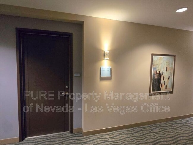 Building Photo - 200 Hoover Ave