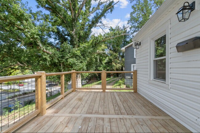 Building Photo - 64 Druid Dr