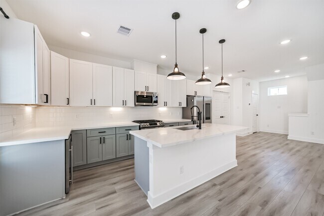 Building Photo - 8321 Springwood Cyn Ln