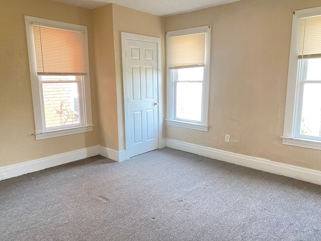 Building Photo - 13th Ave