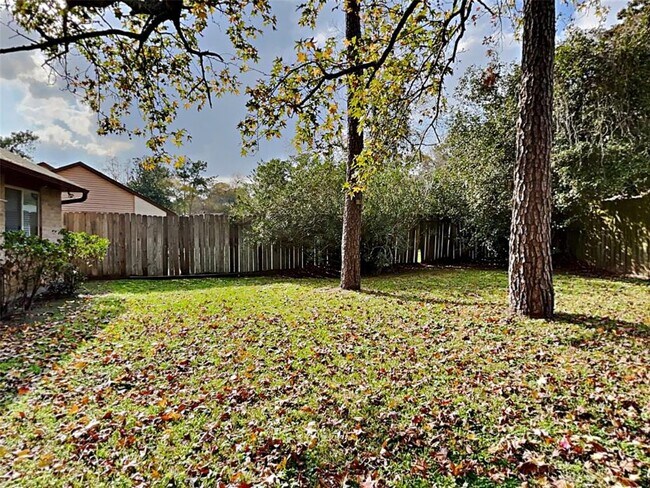 Building Photo - 2822 Canary Ln