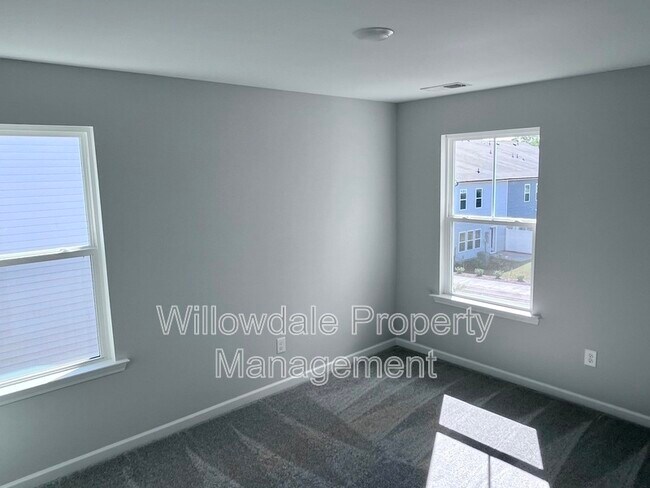 Building Photo - 5118 Cambrey Dr