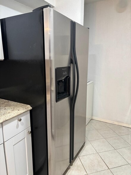 Building Photo - 5667 Birchmont Dr