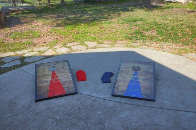 Building Photo - 2410 Coachman Rd