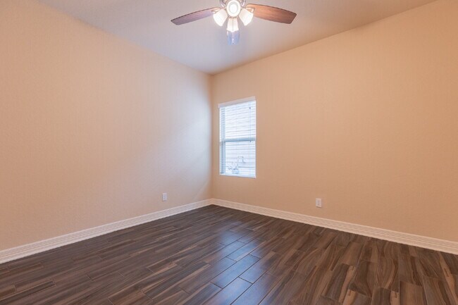 Building Photo - 1175 Ranch Falls