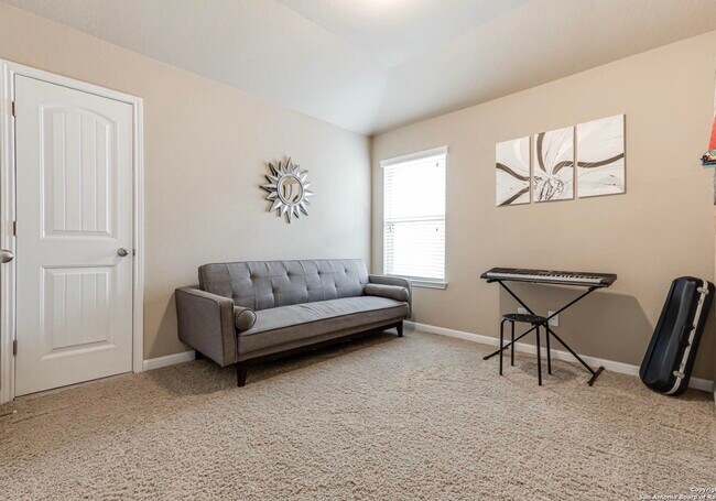 Building Photo - 24735 Buck Creek