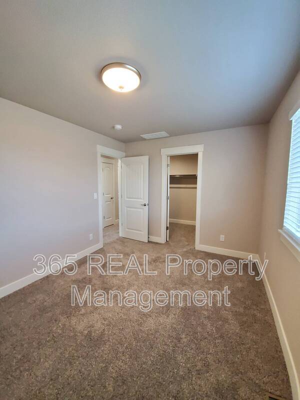 Building Photo - 1699 Westward Pl