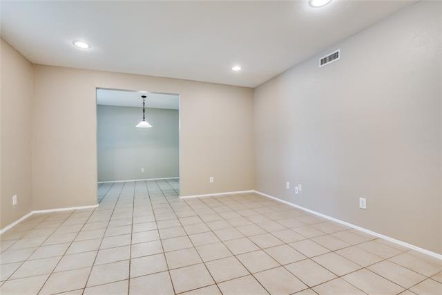 Building Photo - 5084 Avery Ln