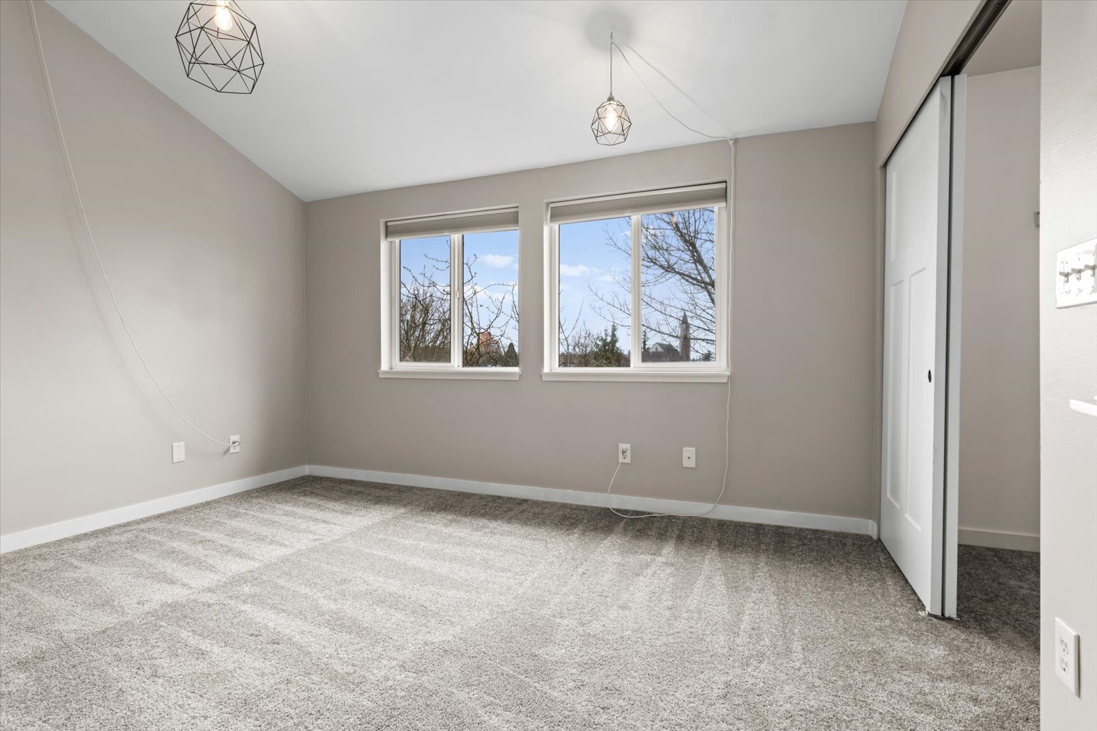 Building Photo - 501 23rd Ave S