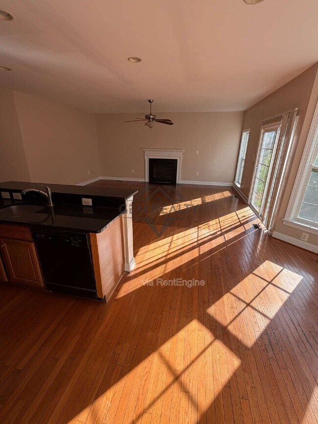 Building Photo - 3675 Expedition Dr